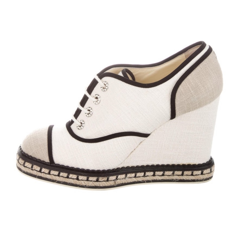 Chanel shoes - Picture 2 of 4